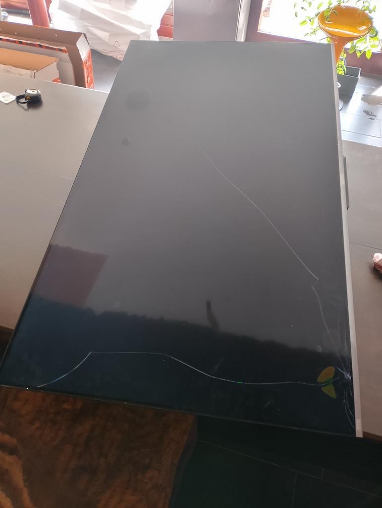 65-inch TV, scherm kapot, Ophalen, Zo goed als nieuw, LG, Smart TV