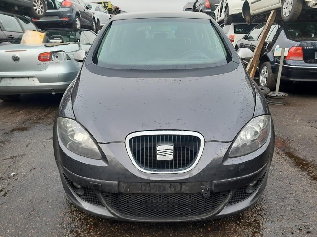 CALANDRE Seat Toledo (5P2) (01-2004/12-2010), Utilisé, Seat