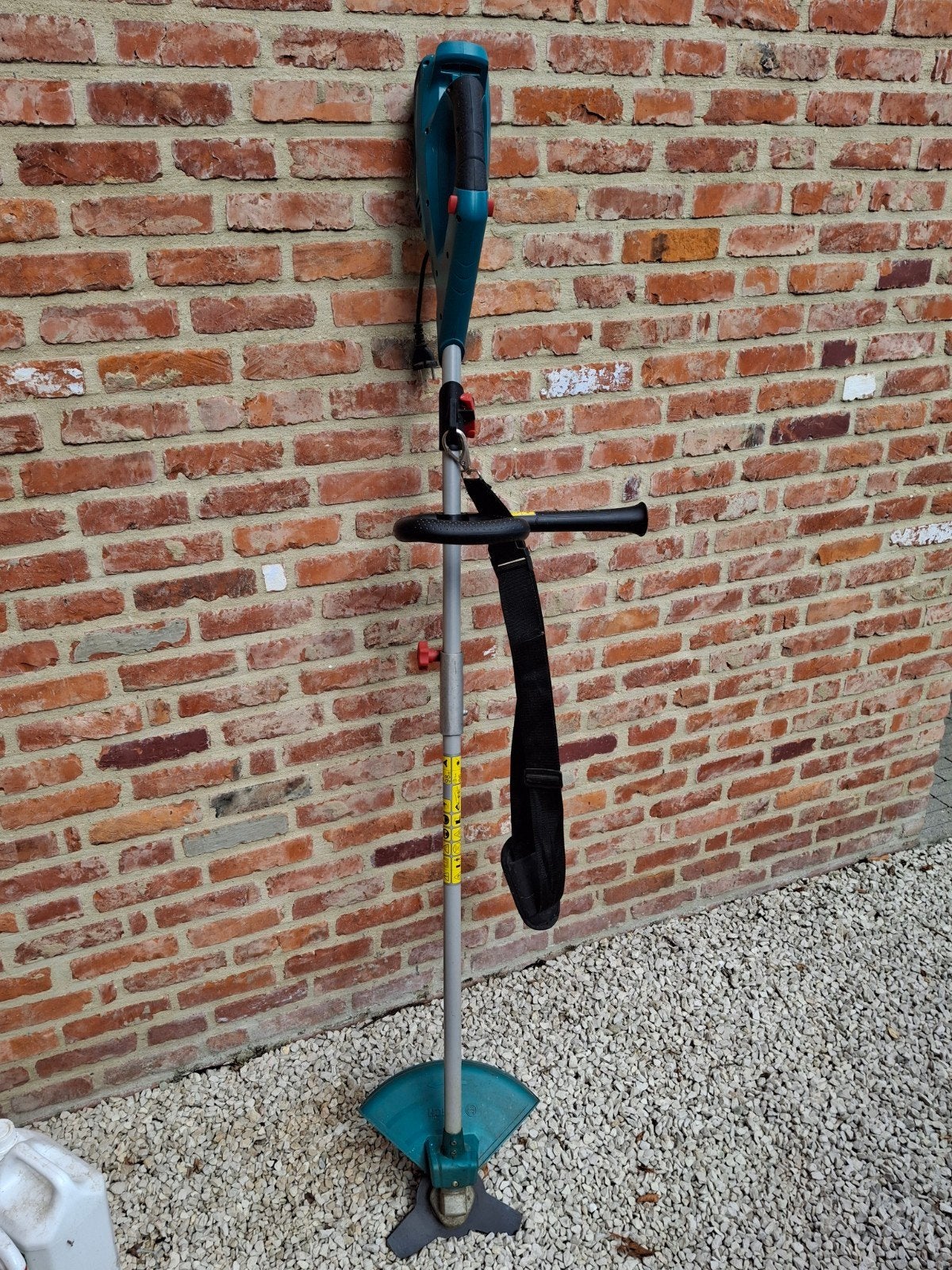 Débroussailleuse Bosch AFS 23-37, Jardin & Terrasse, Coupe-bordures, Enlèvement