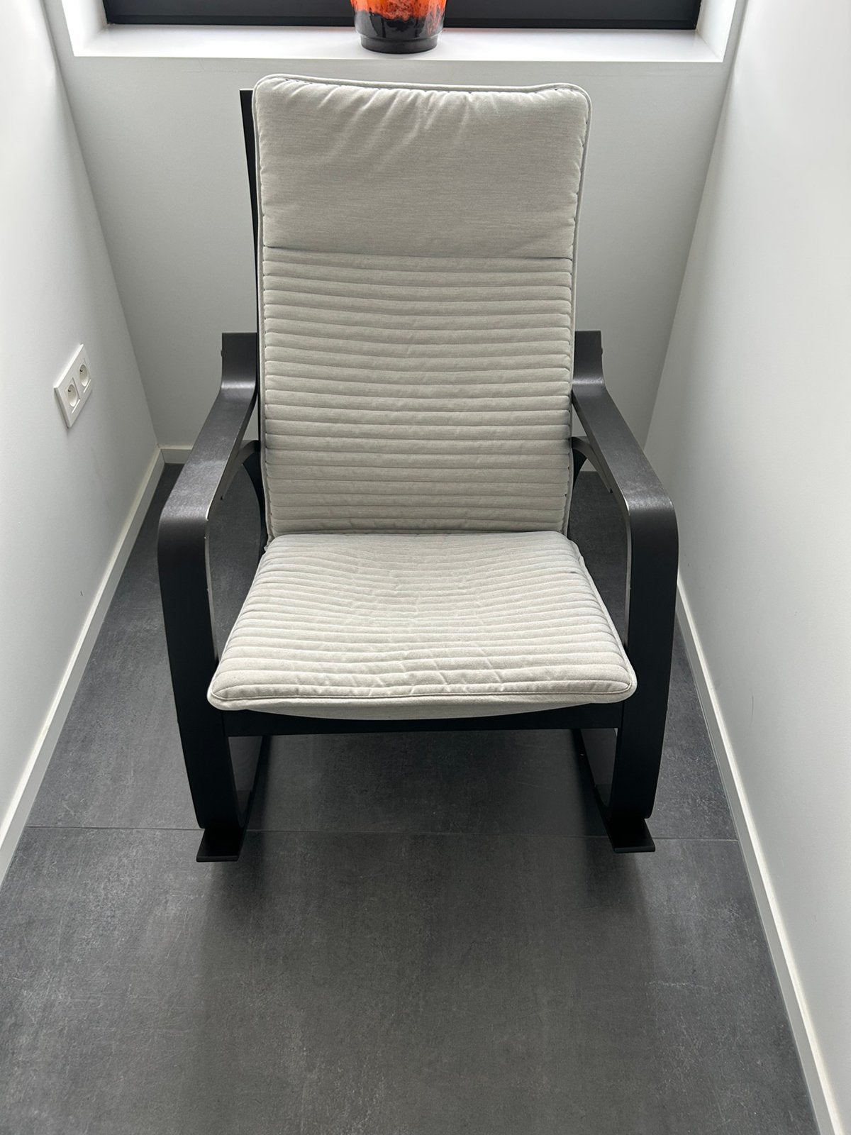 Schommelstoel ikea zwart/grijs, Ophalen, Zo goed als nieuw