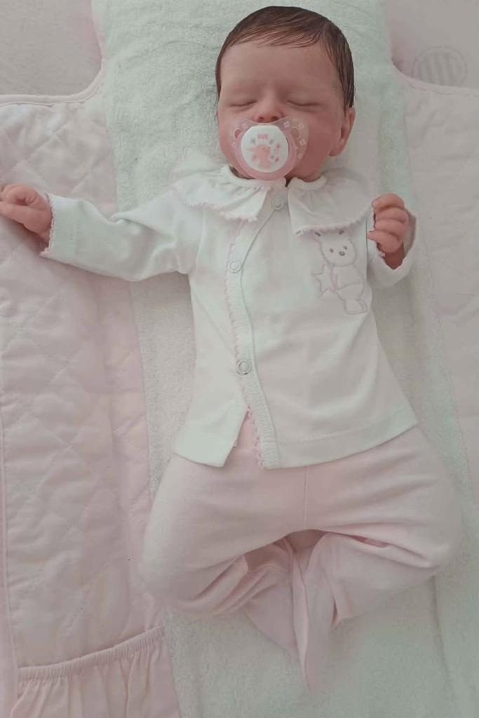 Siliconen babypop met stoffen lijfje, Hobby en Vrije tijd, Ophalen of Verzenden, Nieuw, Overige typen