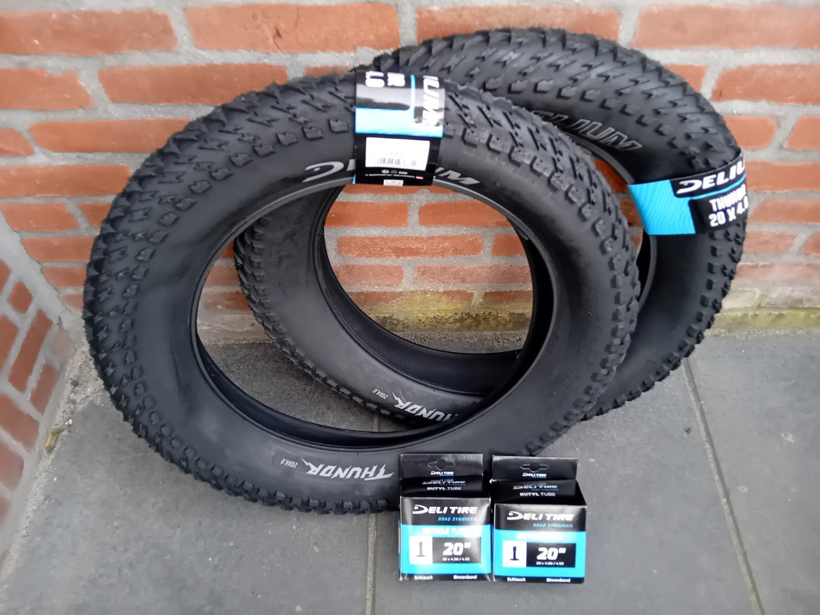 Nieuwe set fatbike binnen en buitenbanden 20x4.0, Ophalen of Verzenden