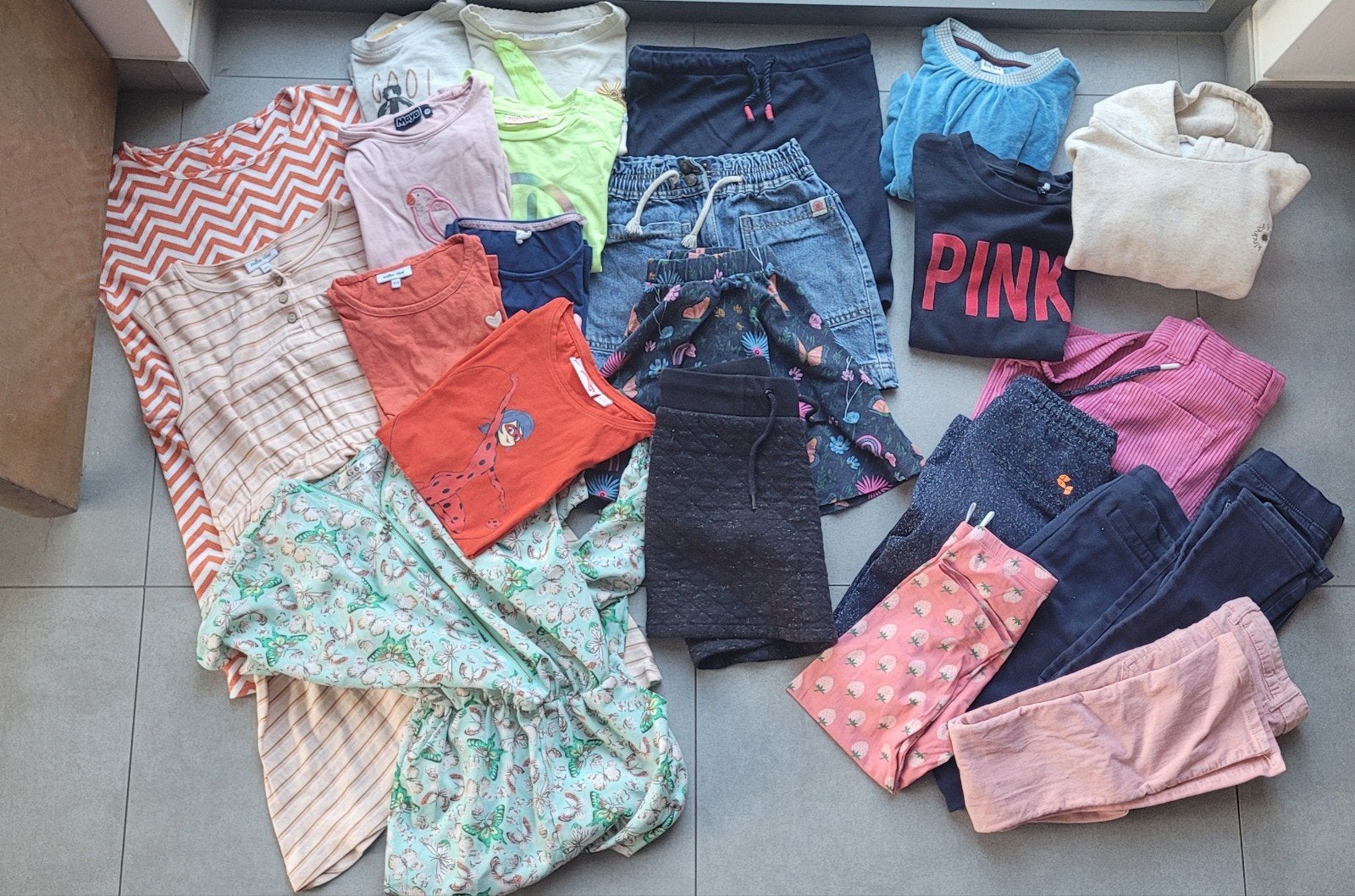 pakket meisje maat 134, Enlèvement, Taille 134
