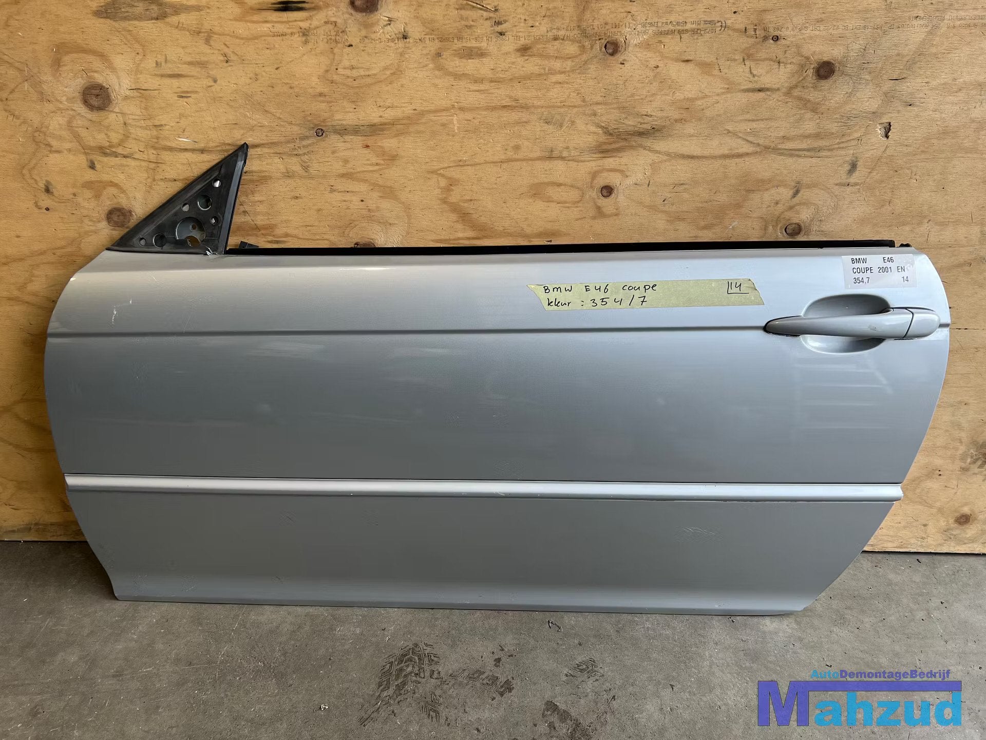 BMW 3 SERIE E46 Zilver 354,7 Links deur portier 1998-2004, Auto-onderdelen, Petuelring 130
80788  Munich, DE, Gebruikt, Deur, Info@bmw.de