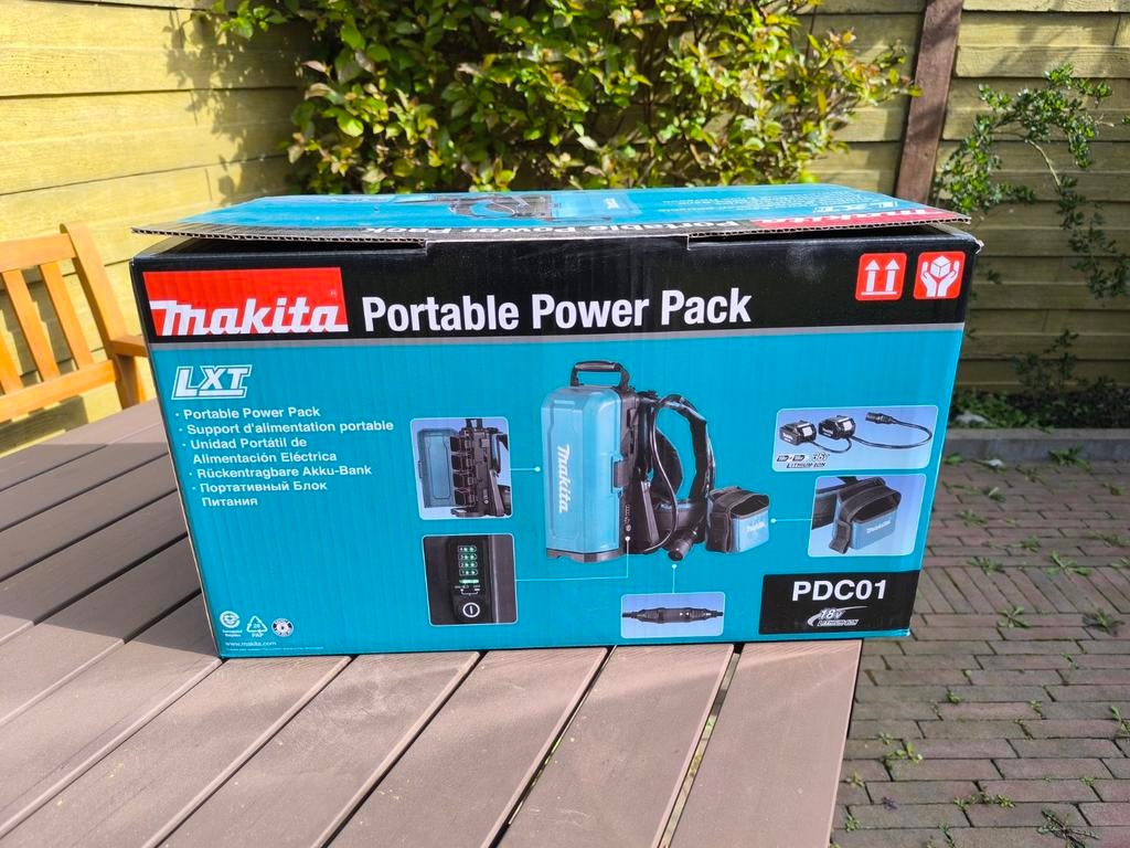 Nieuwe Makita 191A64-2 LXT 18V ruggedragen accustation PDC01, Doe-het-zelf en Bouw, Ophalen