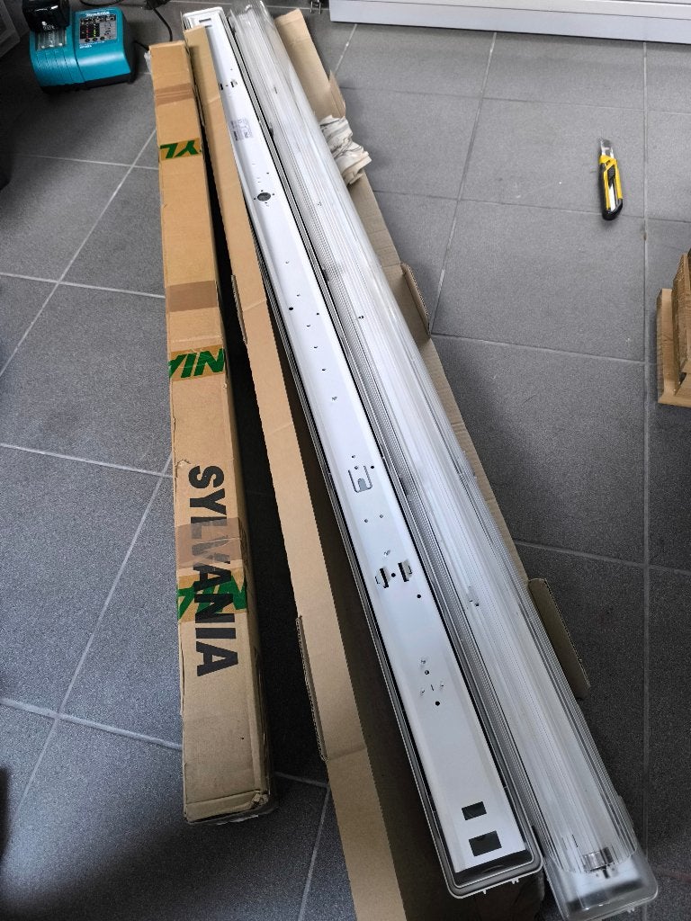 3x Sylvania Waterproof IP65 armaturen NIEUW 2x150cm/1x120cm, G13 (TL), Dimbaar, Nieuw, Ophalen of Verzenden