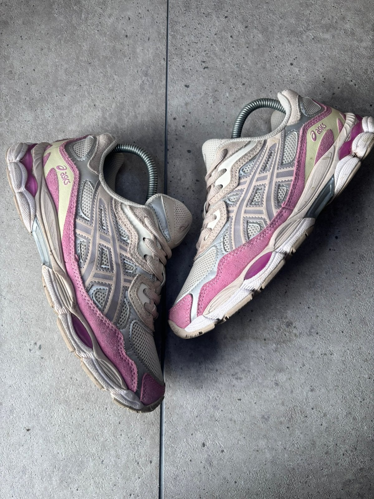 Asics Gel-Nyc Roze 40, Kleding | Dames, Schoenen, Ophalen of Verzenden, Zo goed als nieuw, Sneakers, Roze