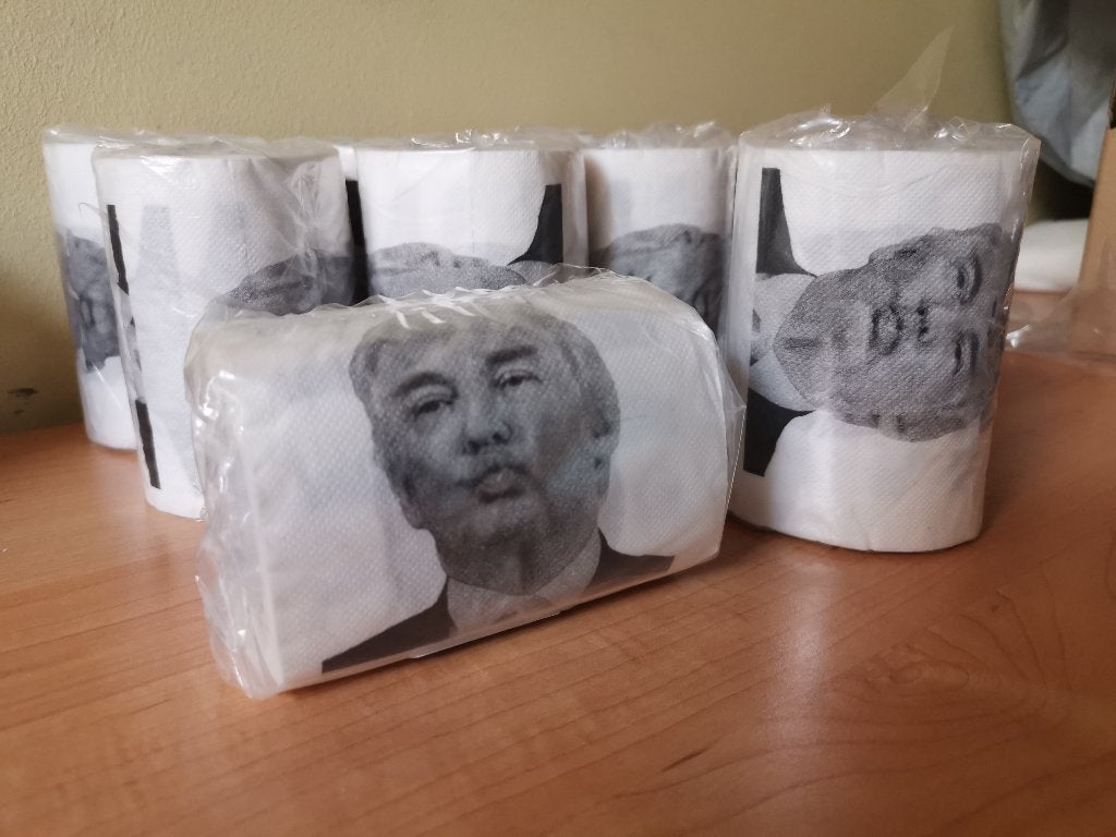 10 rouleaux de papier toilette Donald Trump, Neuf, Autres marques, Enlèvement ou Envoi, Autres types