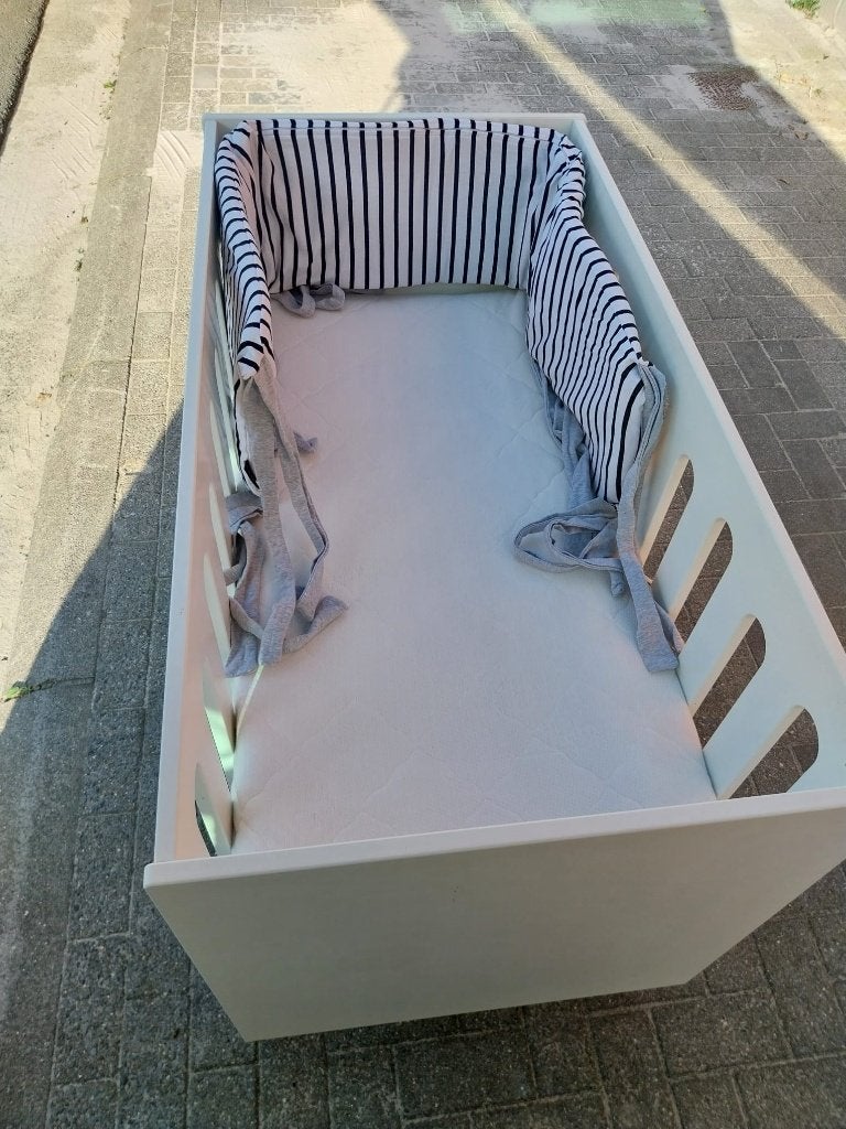 Matras babybed + Aerosleep matrasbeschermer, Ophalen, Zo goed als nieuw, Minder dan 140 cm, Matras
