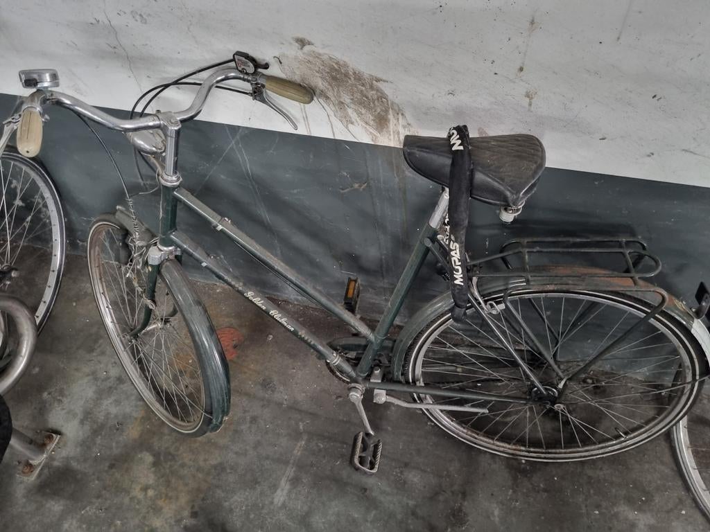 fiets met stalen kettingslot., Fietsen en Brommers, Ophalen