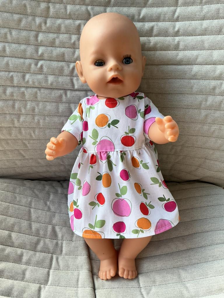 129. Babyborn: Nieuw jurkje met appeltjes, Ophalen of Verzenden, Nieuw, Babypop