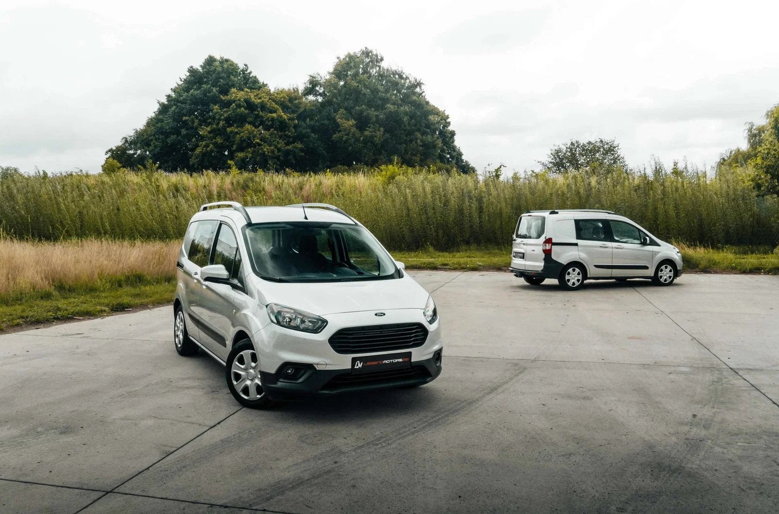Ford Tourneo Courier 1.0 EcoBoost, Autos, Argent ou Gris, Achat, Euro 6, Entreprise