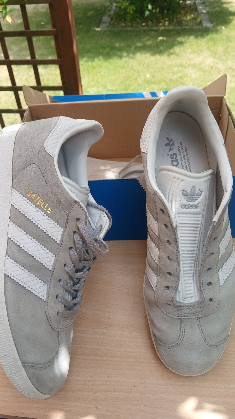 chaussure Adidas Gazelle, Enlèvement