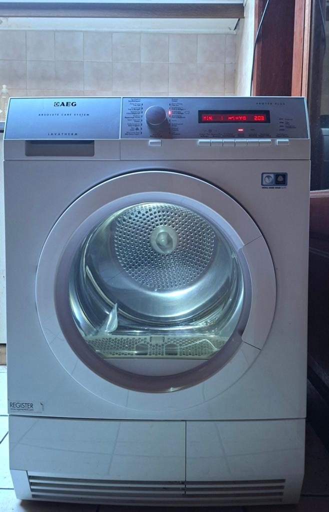 AEG droogkast met warmtepomp
8kg, Elektronische apparatuur, Ophalen