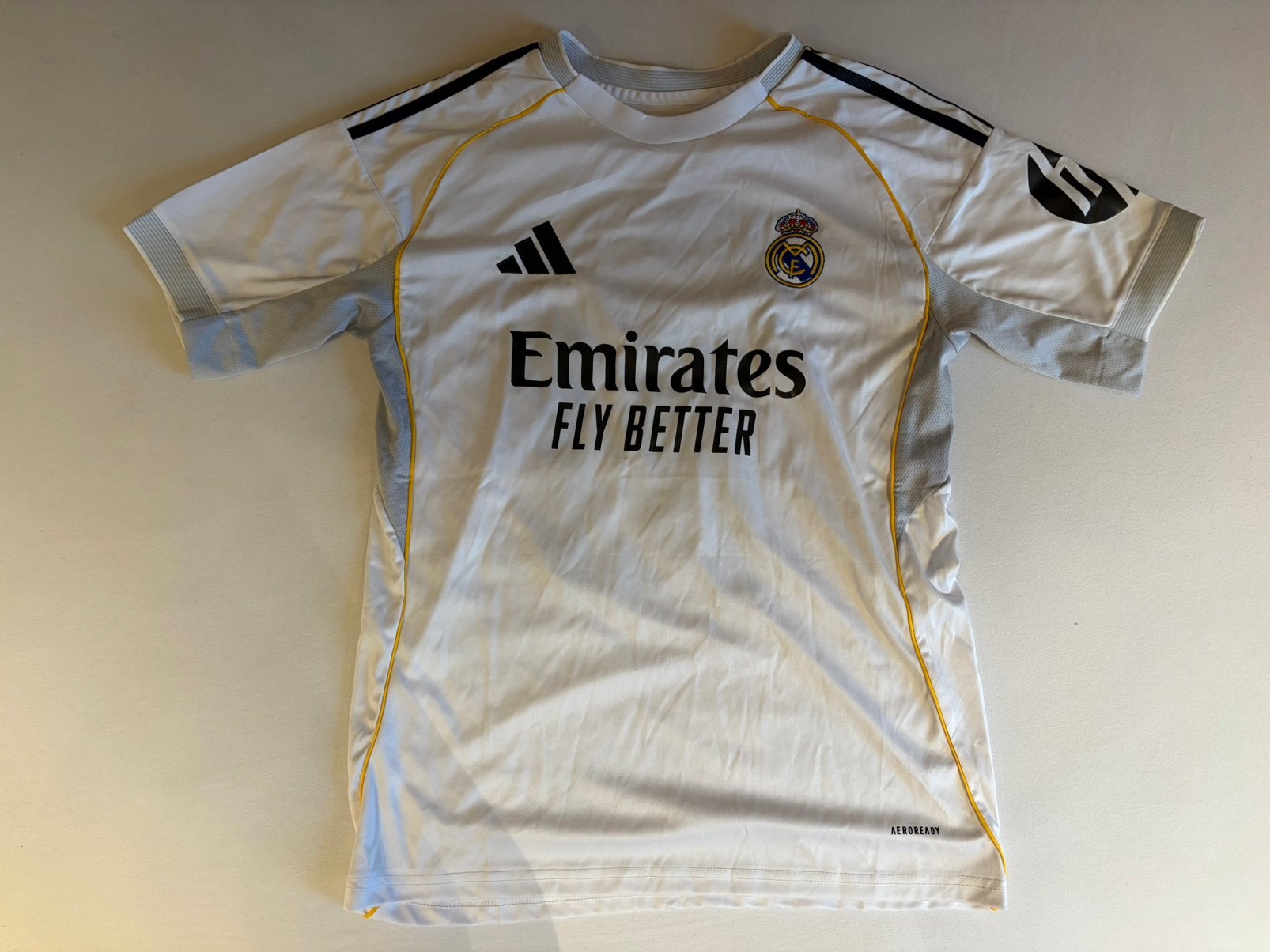 Mbappé #10 Real Madrid, Sport en Fitness, Voetbal, Maat M, Ophalen of Verzenden, Nieuw, Shirt