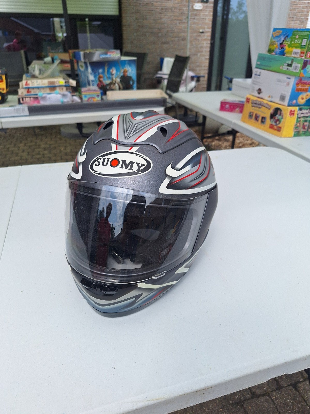Motohelm, Motoren, Ophalen
