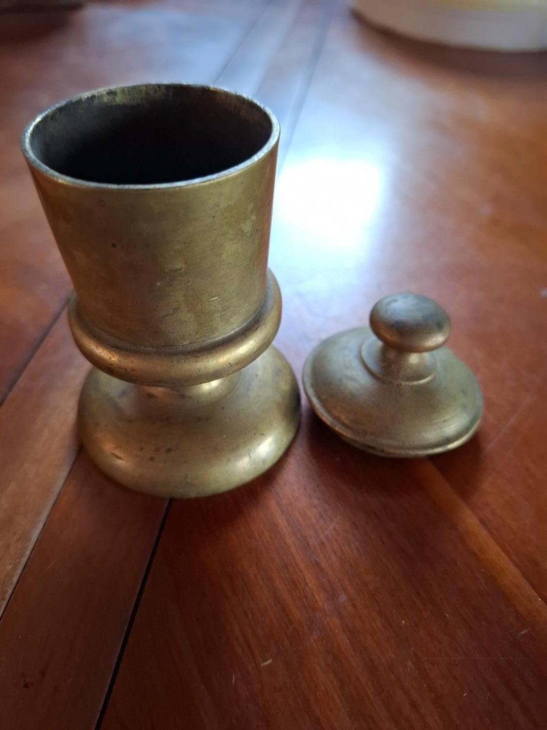 Ancien petit pot / coquetier couvert en laiton – 604 g, Enlèvement, Cuivre