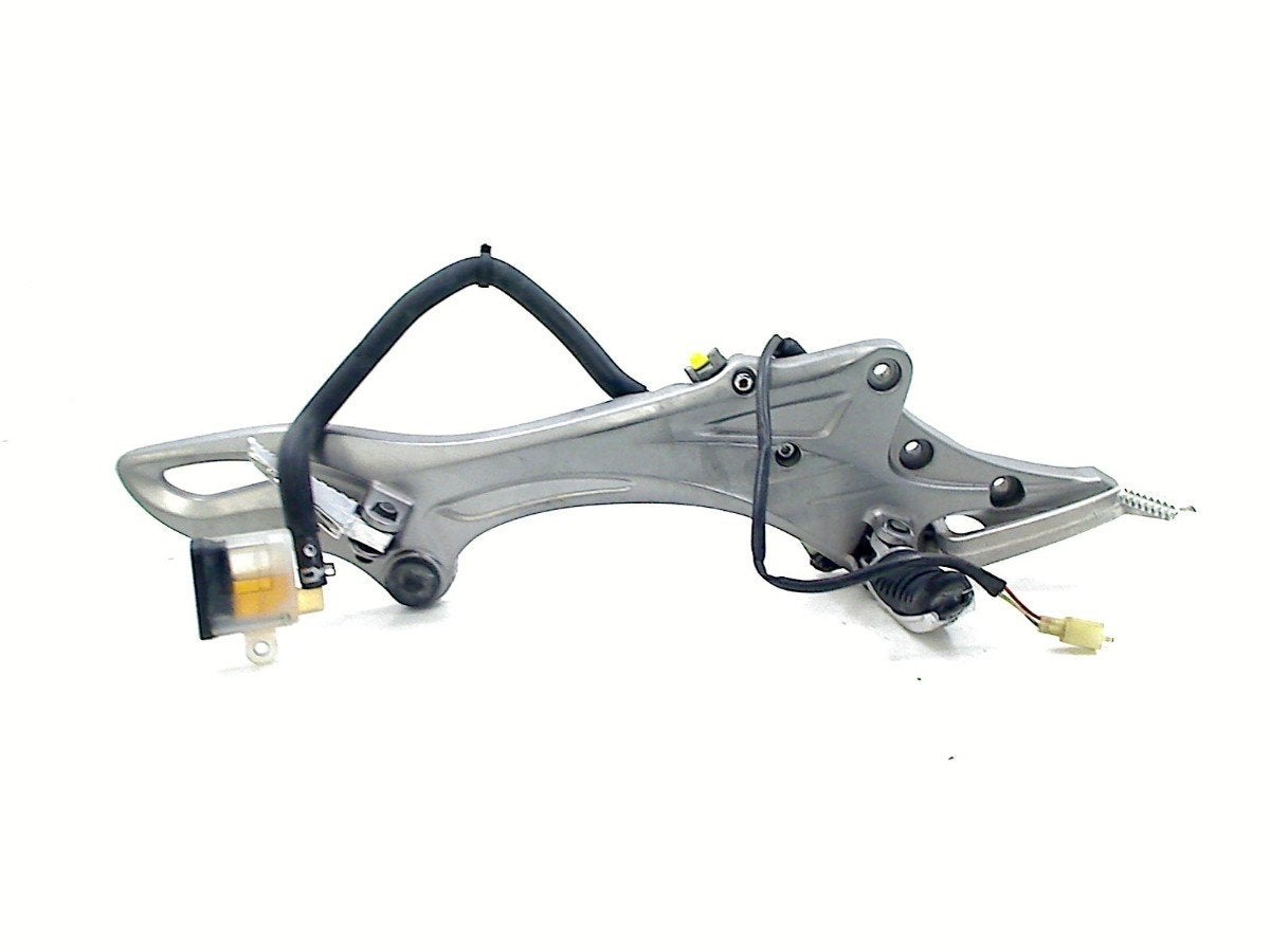 SCHETSPLAAT RECHTS VOOR Suzuki SFV 650 Gladius (01-2000/-), Dhr. S. di Majo, Gebruikt, Info@cama-motorparts.nl, P.J. Troelstraweg 8 8
3144 CX  MAASSLUIS, NL