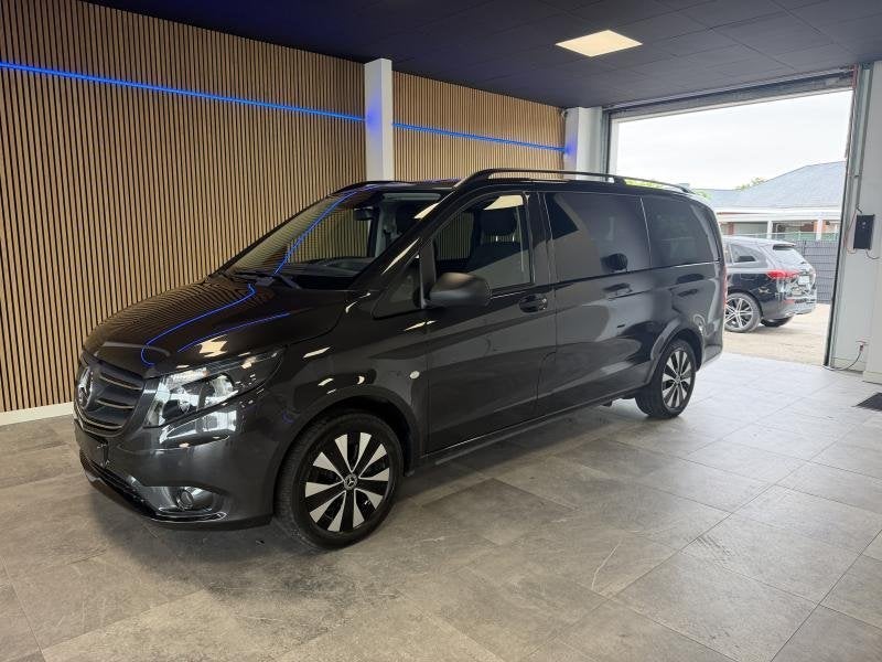 Mercedes-Benz Vito Tourer 114 cdi 8 adaptieve cruisecontrol, Euro 6, 136 pk, Zwart, Bedrijf