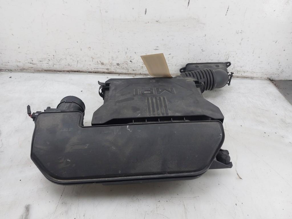 LUCHTFILTERHUIS Hyundai i10 (01-2019/-) (|28110K7100|), Hyundai Motor Deutschland GmbH, Gebruikt, Kaiserleipromenade 5
63067  Offenbach am Main, DE