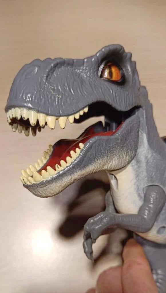 Zuru robot alive attacking t-rex, Ophalen of Verzenden