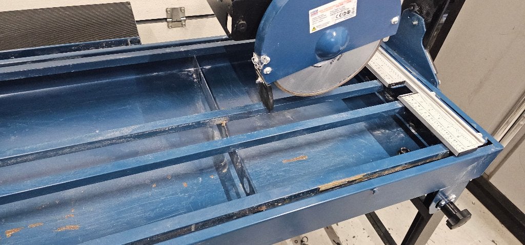 HBM Tegelzaagmachine - Tegelsnijder - 1200 mm.- 1200 Watt, Doe-het-zelf en Bouw, Ophalen of Verzenden, Gebruikt