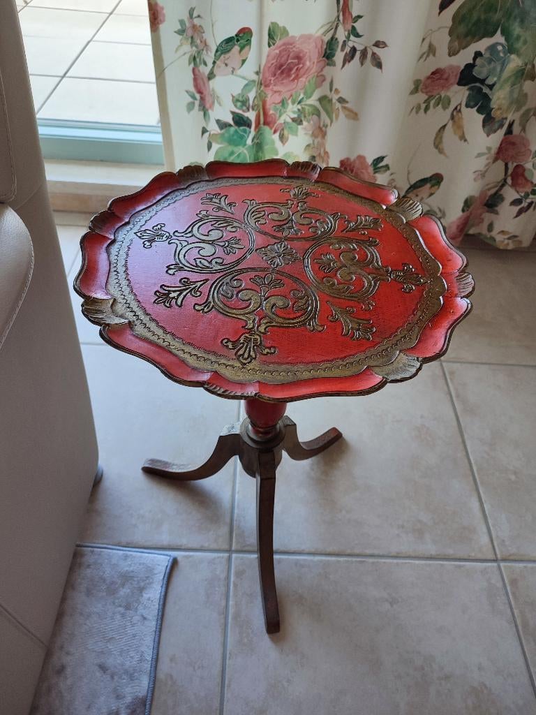 Prachtig Florentijns Mid Century bijzettafeltje, 45 tot 60 cm, Overige materialen, Minder dan 55 cm, Rond