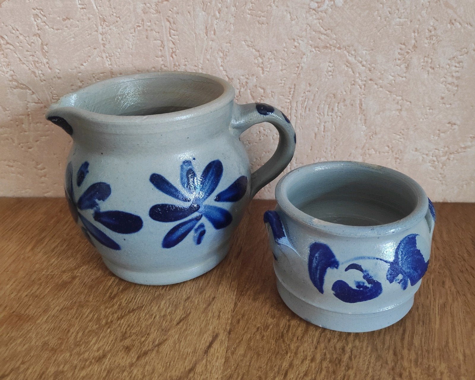 Petit pichet et petit pot en grès émaillé au sel, Enlèvement