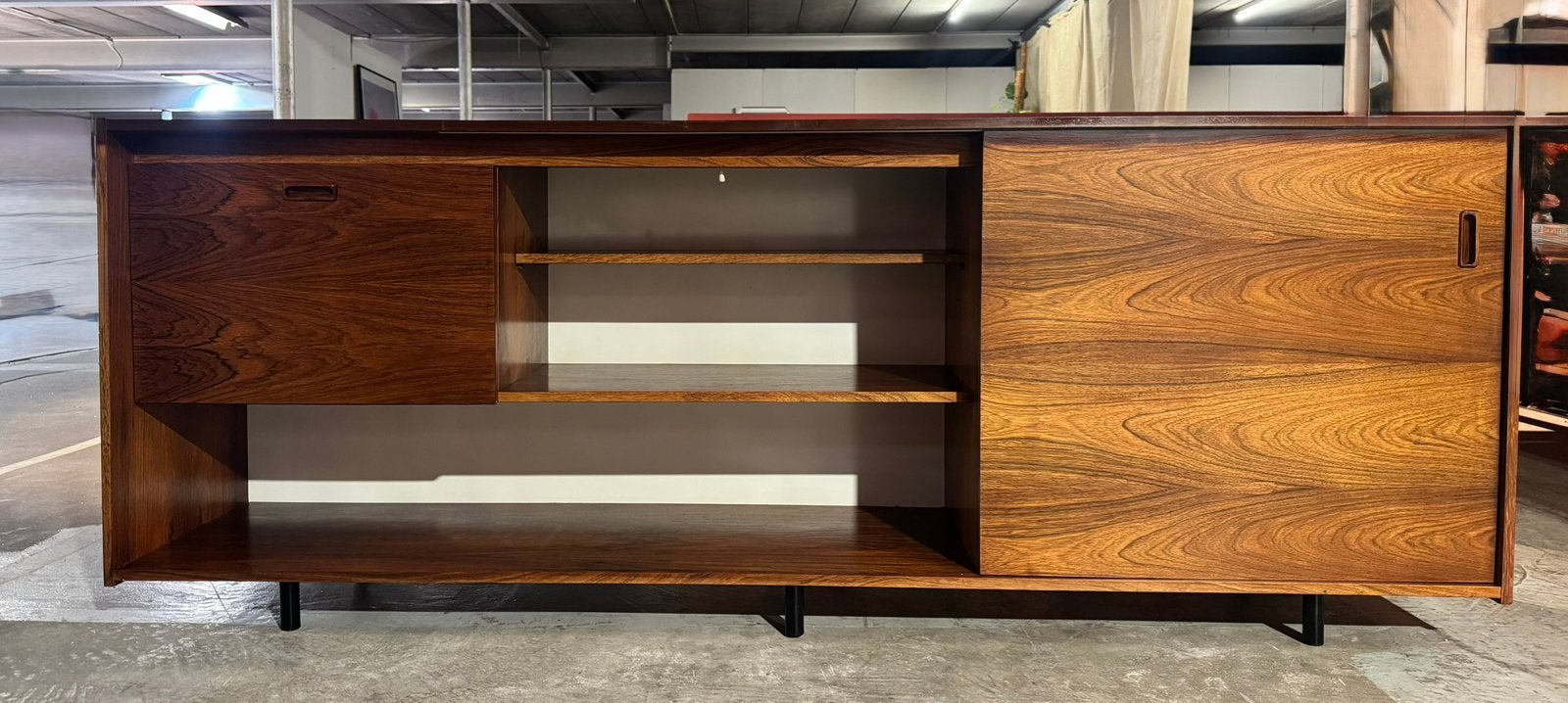 Zeer fraai vintage teak houten dressoir highboard, Huis en Inrichting, Ophalen of Verzenden, Gebruikt, Design vintage