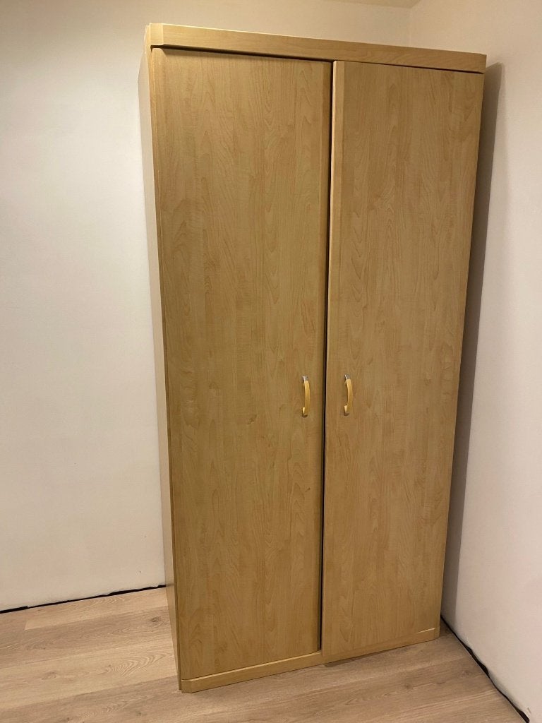 Gratis kleerkasten op te halen, Huis en Inrichting, Kasten | Kleerkasten, Ophalen, Gebruikt, Met lade(s)