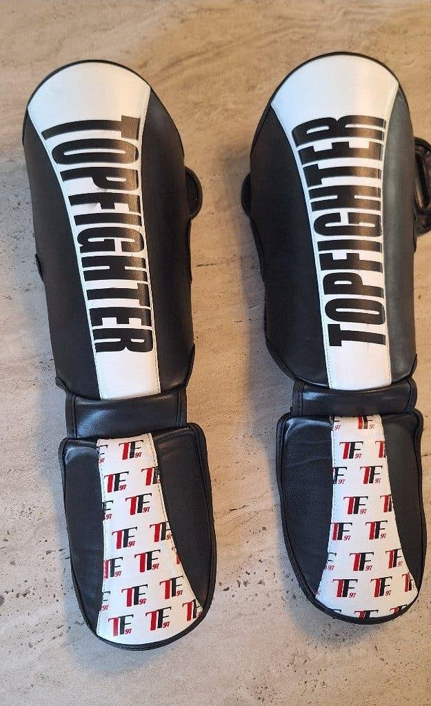 Scheenbescherming Topfighter TF97 platinum, Sports & Fitness, Enlèvement, Utilisé, Accessoire de boxe