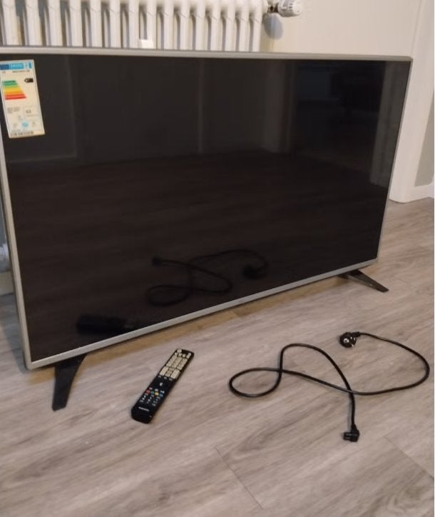 LG 49" LED TV (49LF540V), TV, Hi-fi & Vidéo, Télévisions, LED, 40 à 60 cm, 120 Hz, Comme neuf