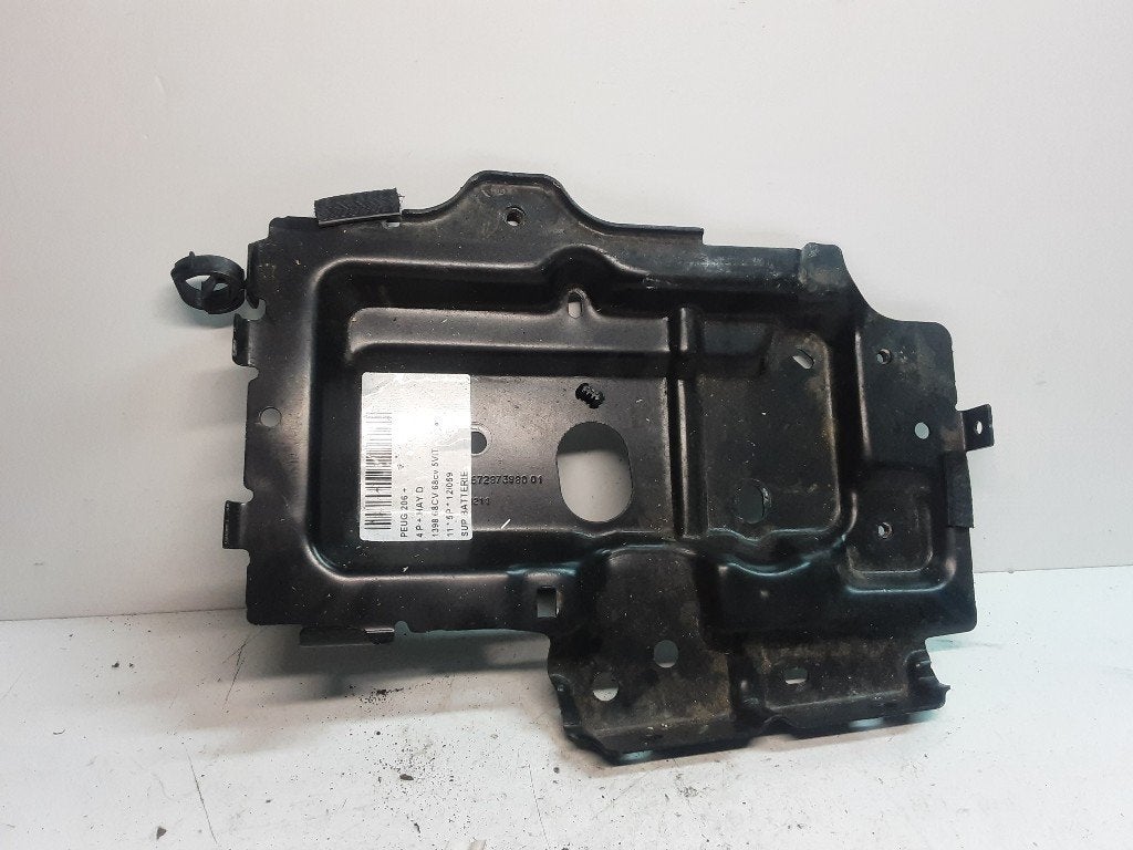 ACCUHOUDER Peugeot 206+ (2L / M) (67287388001), Kontakt-peugeot@peugeot.com, Gebruikt, Peugeot Deutschland GmbH, Bahnhofsplatz
65423  Rüsselsheim, DE