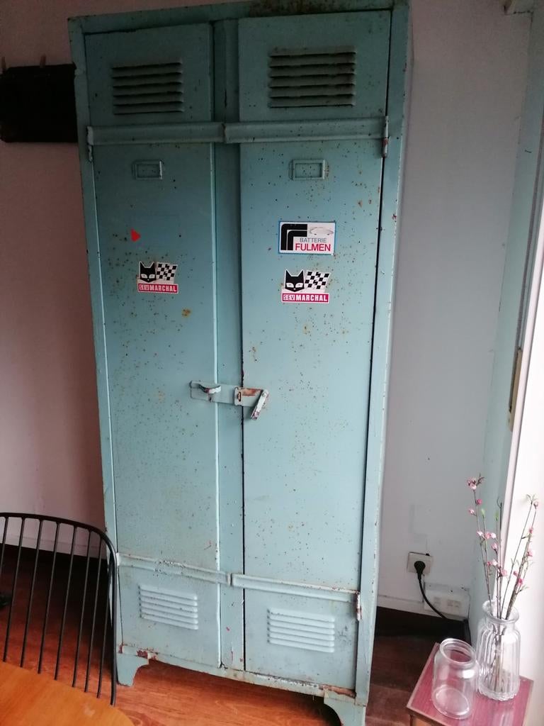 Ijzeren antieke vintage kast, Ophalen