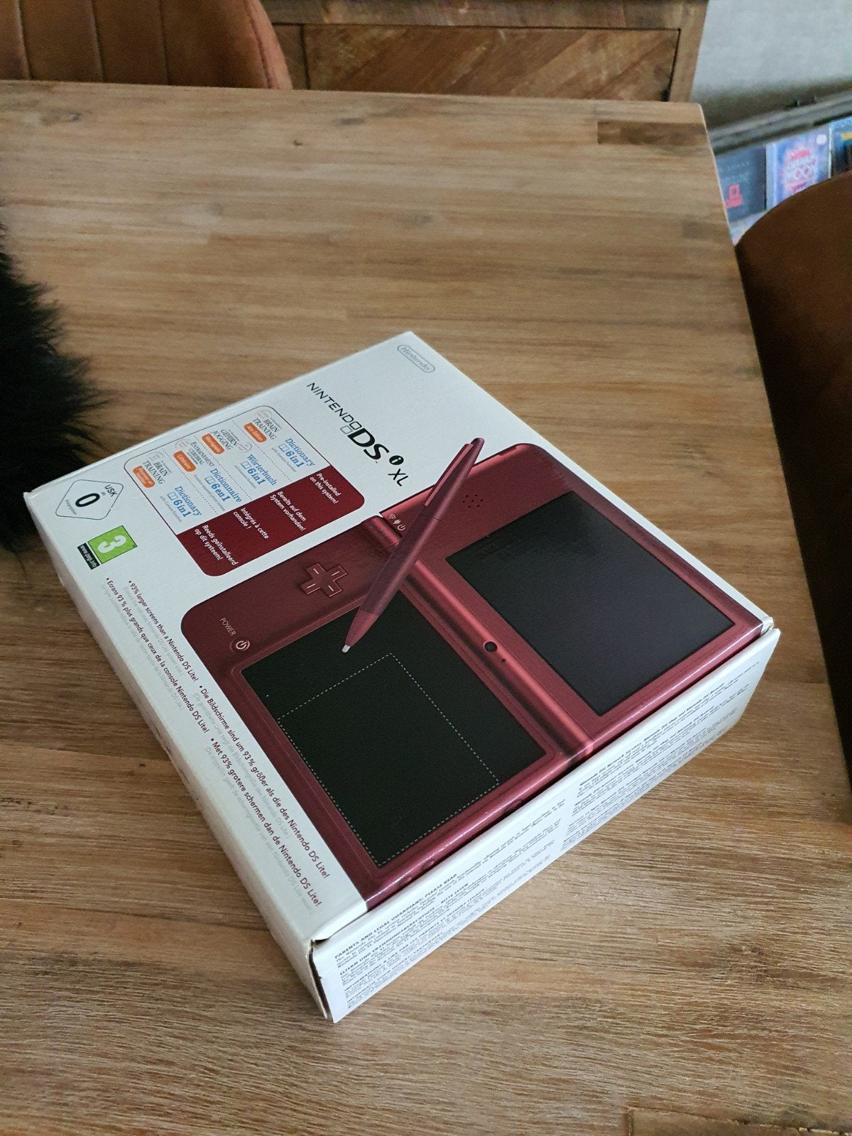 Nintendo dsi xl wine red sealed, Games en Spelcomputers, Games | Nintendo DS, Ophalen