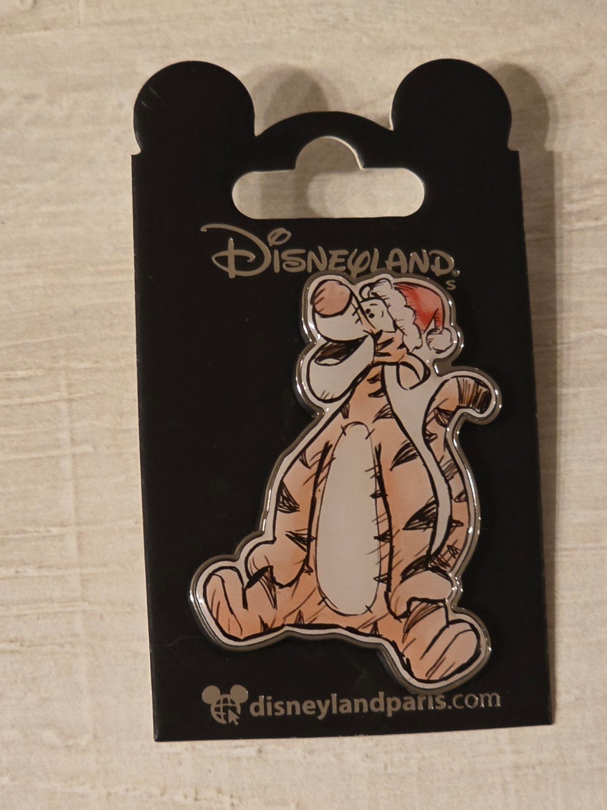 Épinglette de Noël Tigger Disneyland Paris, Collections, Disney, Enlèvement ou Envoi, Winnie l'Ourson ou amis, Neuf, Autres types