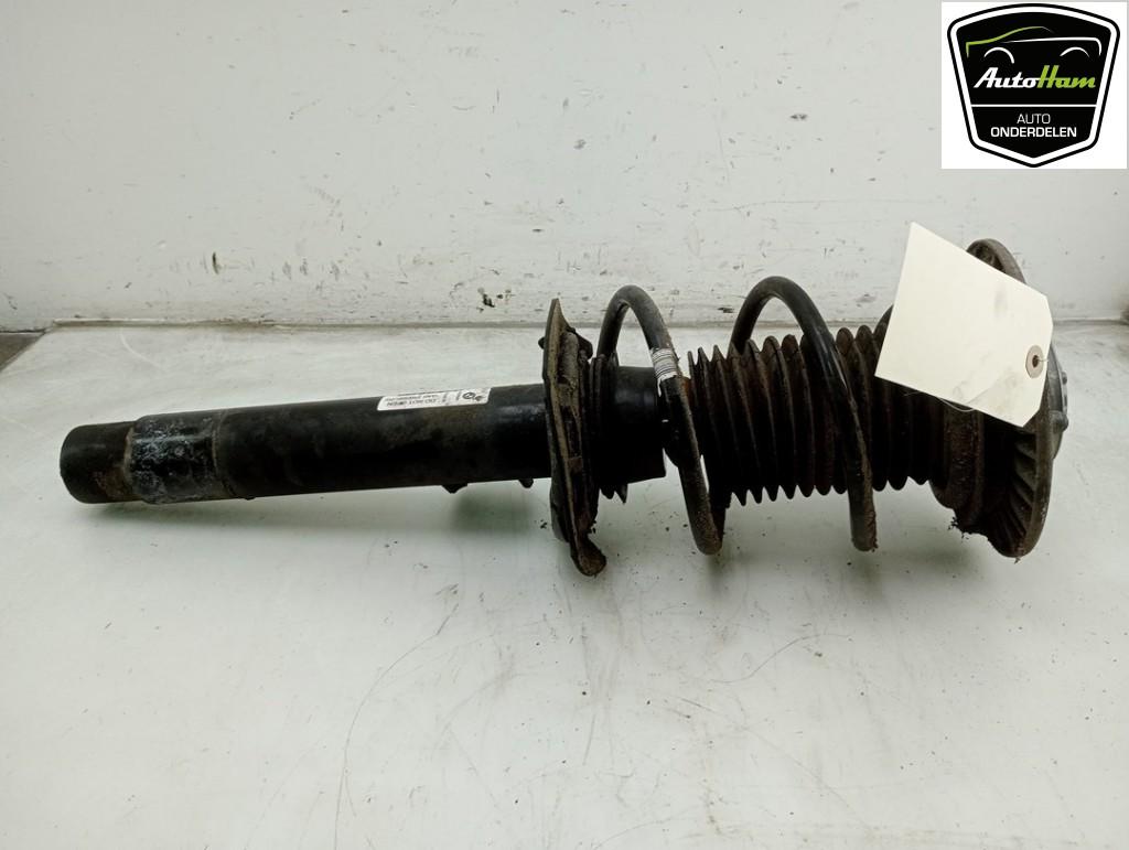 AMORTISSEUR OU ABSORBEUR DE CHOC AVANT DROIT 1 serie (F21), Utilisé, BMW, Petuelring 130
80809  München, DE, Bayerische Motoren Werke AG