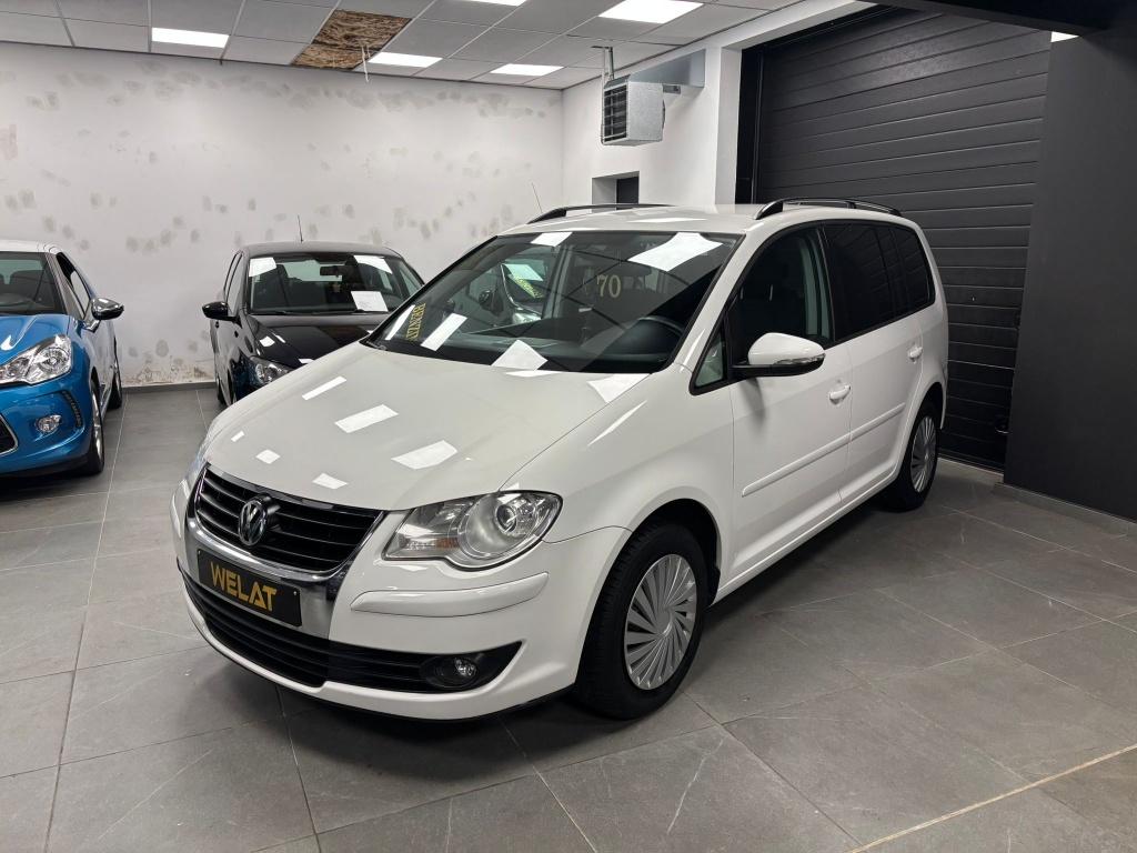 VW TOURAN 1.4 LITER BENZINE/2010/NAVIGATIE/TOP STAAT, Auto's, Bluetooth, Euro 5, Zwart, Wit