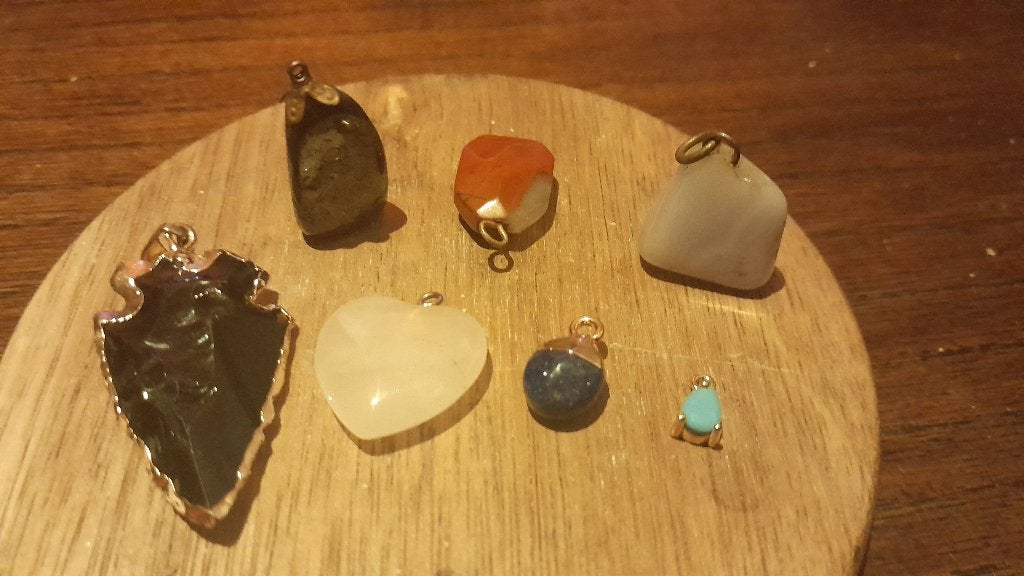 Différents pendentifs en pierres précieuses, Bijoux, Sacs & Beauté, Pierres précieuses, Enlèvement ou Envoi, Comme neuf