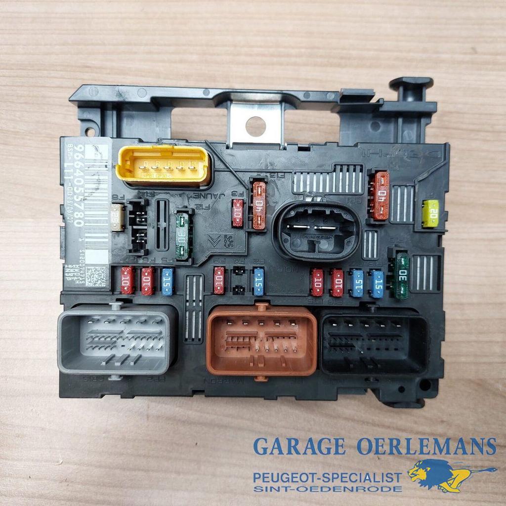 zekeringkast peugeot 207 1.6 vti 9664055780, -, Utilisé, -, ARN reconnu