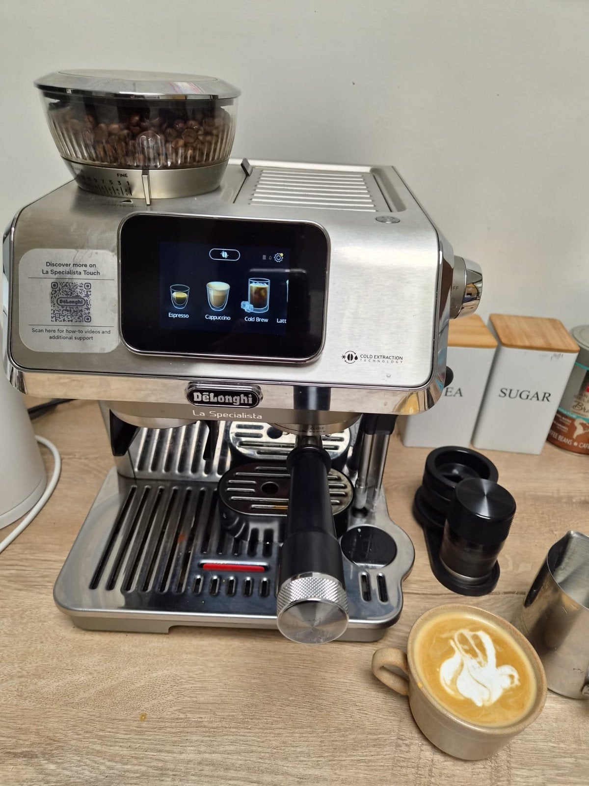 Koffiemachine De Longhi, Ophalen, Zo goed als nieuw, Koffiemachine, Afneembaar waterreservoir