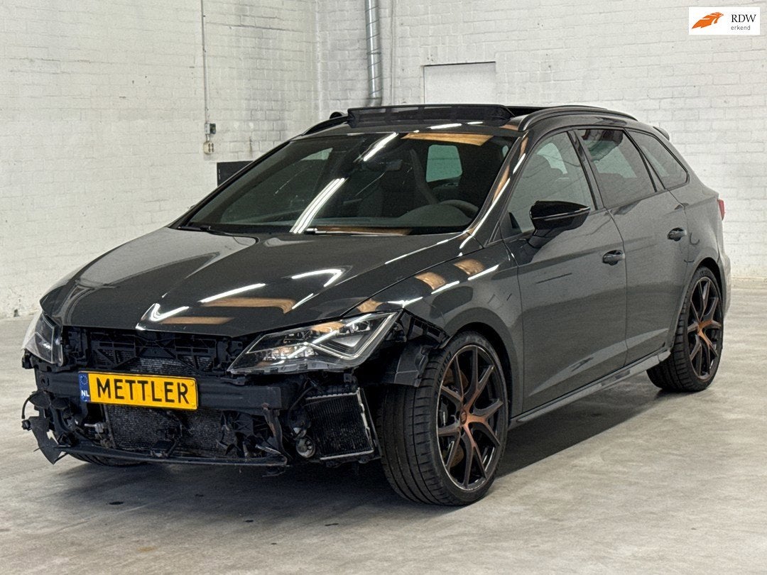 Seat Leon ST 2.0 TSI 4DRIVE CUPRA | PANORAMADAK | CAMERA, Auto's, Automaat, Parkeersensor, Gebruikt, 1984 cc