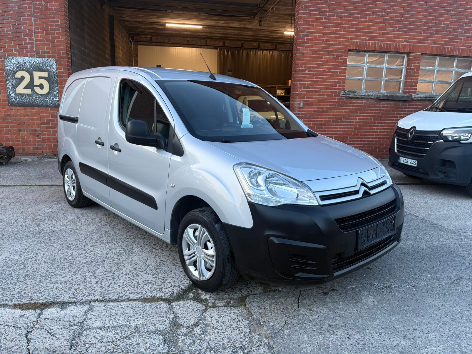Citroën Berlingo 54 Dkm Essence GVV ! ! !, Autos, Argent ou Gris, Achat, 1250 kg, Euro 6