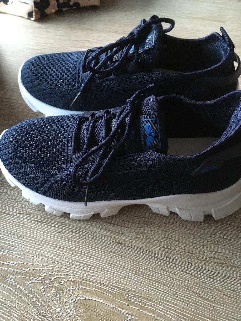 1x gedragen damessneakers donkerblauw Mt: 38, Bonprix, Ophalen of Verzenden, Zo goed als nieuw, Sneakers