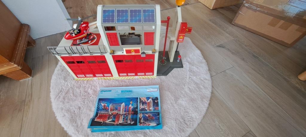 Playmobil city action brandweerkazerne, Kinderen en Baby's, Speelgoed | Playmobil, Ophalen, Gebruikt, Complete set