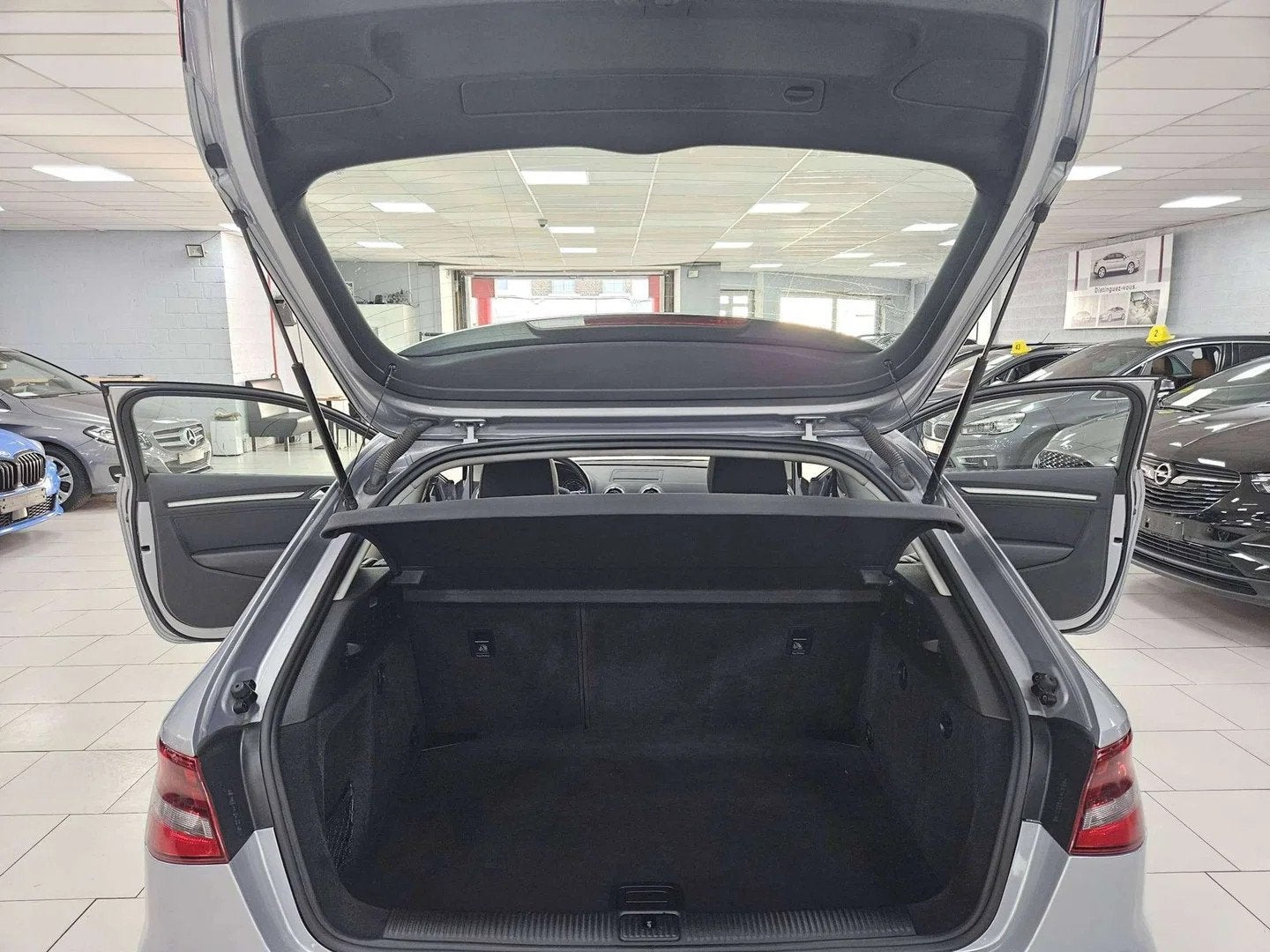 Audi A3 1.8 TFSI Quattro Automatique (Toit Ouvrant Pano) Cui, Auto's, Automaat, 4 cilinders, Leder, Bedrijf