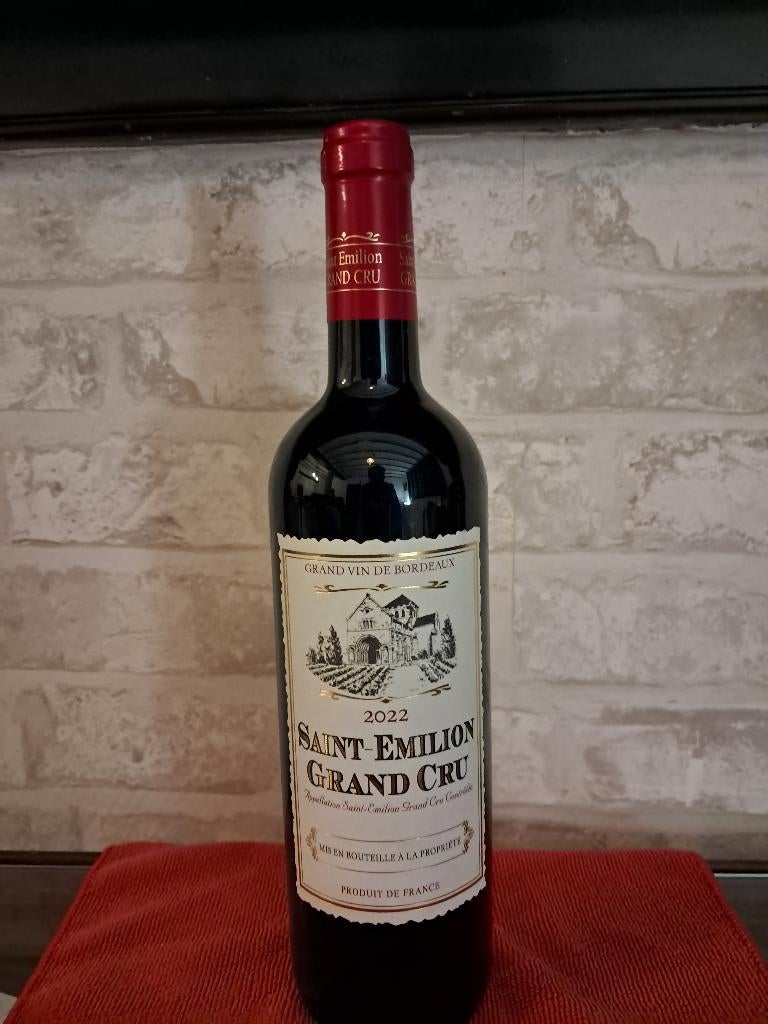 Grand vin de Bordeaux.   Saint Emilion  Grand crû  2022, Collections, Neuf, Pleine, Enlèvement, Vin rouge