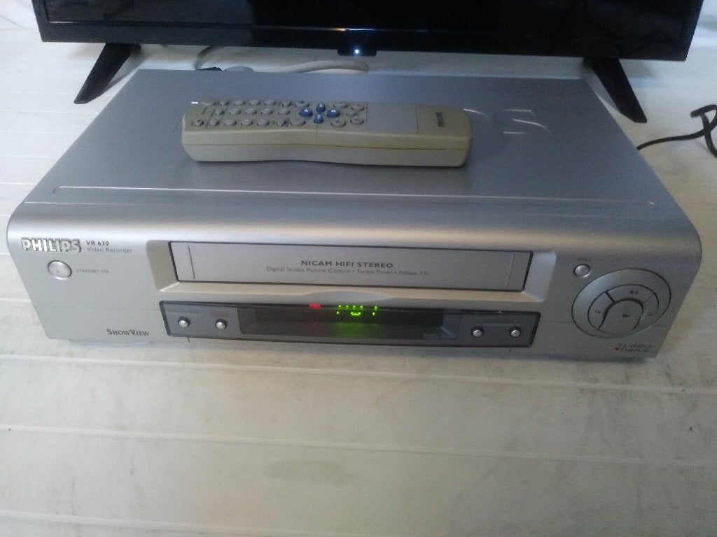 Enregistreur vidéo stéréo HiFi Philips VR630, Enlèvement ou Envoi, Comme neuf, Lecteur ou enregistreur VHS