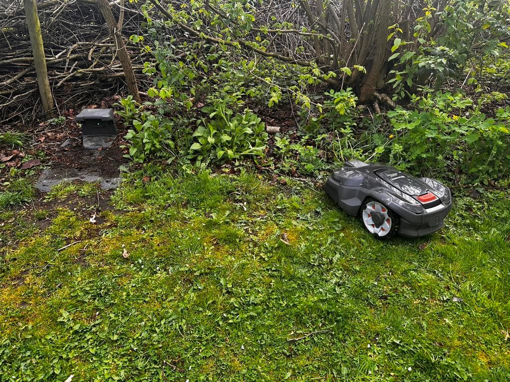 Robotmaaier Husqvarna Automower 415X, Tuin en Terras, Robotmaaiers, Ophalen of Verzenden, Gebruikt, 20 tot 25 cm, Bestuurbaar via app