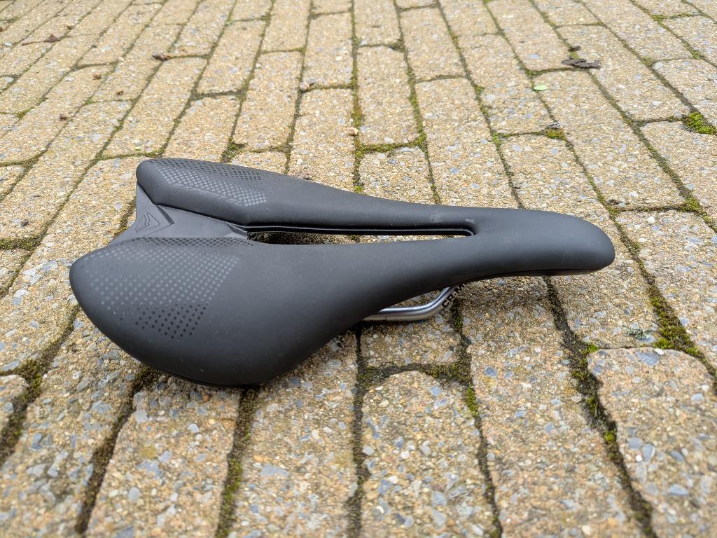 Nieuw zadel Expert SL., Ophalen, Nieuw, Zadel, Stadsfiets